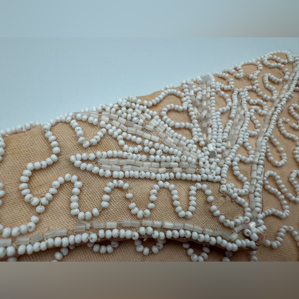 Vintage 1950’s Walborg Hand-beaded Clutch from Belgium - Picture 9 of 10